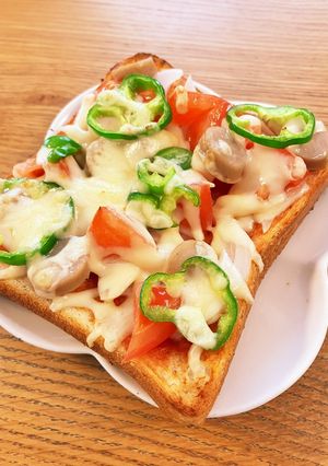 野菜たっぷりピザトースト-レシピのメイン写真