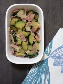 ズッキーニとベーコンのめんつゆ和え-レシピのメイン写真