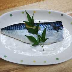 รูปของ 冷凍塩サバの超簡単湯煮