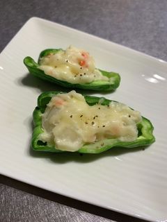 ピーマンのポテトサラダ詰めチーズ焼き!-レシピのメイン写真