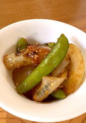 スナップえんどうと玉ねぎのピリ辛あえ-レシピのメイン写真