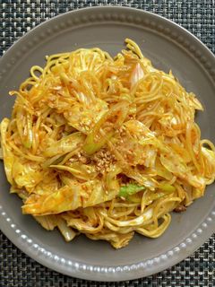 キャベツとネギでタイ屋台風焼きそば-レシピのメイン写真