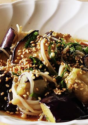 レンジde茄子とエノキ梅肉和え☆そうめん-レシピのメイン写真