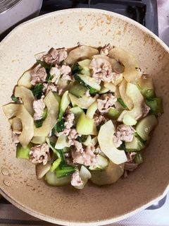 豚肉と青梗菜と青瓜のオイスターソース炒め-レシピのメイン写真