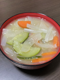 野菜たっぷり味噌汁-レシピのメイン写真