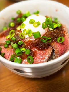 タレも簡単なローストビーフ丼-レシピのメイン写真