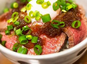 タレも簡単なローストビーフ丼-レシピのメイン写真