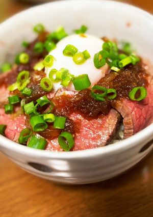 タレも簡単なローストビーフ丼-レシピのメイン写真
