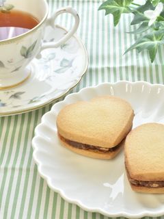 海藻グラノーラのチョコサンドクッキー-レシピのメイン写真