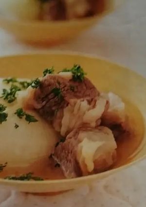 丸ごと新タマネギと牛肉のスープ煮-レシピのメイン写真