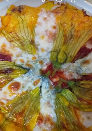 かぼちゃの花ピザ-レシピのメイン写真