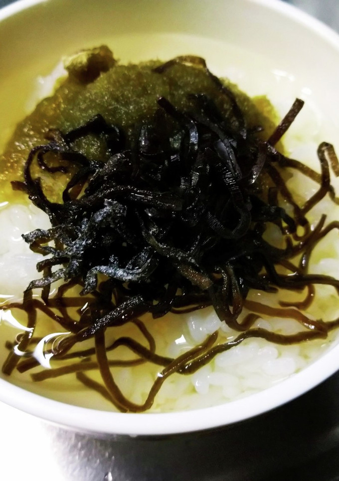 とろろ昆布と塩昆布のお茶漬け-レシピのメイン写真