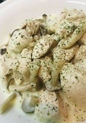 鶏肉とシメジのマスカルポーネソテー-レシピのメイン写真