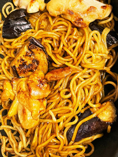 一人暮らし10分以内なすと鶏焼きそば-レシピのメイン写真
