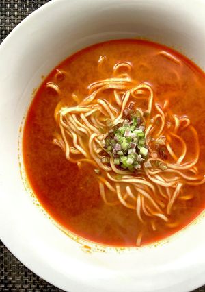 ブイヤベースと味噌で旨辛ラーメン-レシピのメイン写真