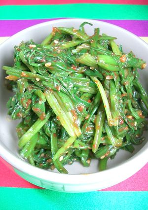 韓国で作る春野菜料理　野芹の和え物-レシピのメイン写真