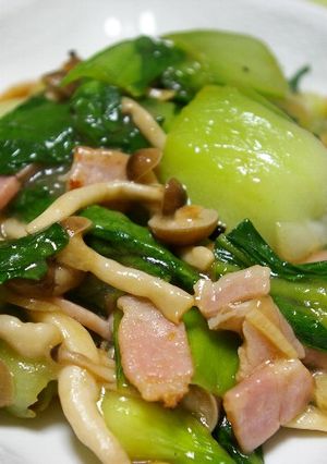ベーコンとチンゲン菜の簡単炒め-レシピのメイン写真