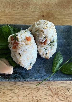 梅干しと大葉のおにぎり-レシピのメイン写真