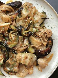 豚バラとなすのピリ辛ラー油塩昆布炒め-レシピのメイン写真