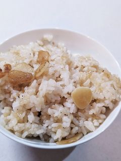 簡単ガーリックライス-レシピのメイン写真