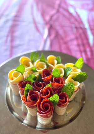 サラミとチーズのローズ・ガーデン-レシピのメイン写真