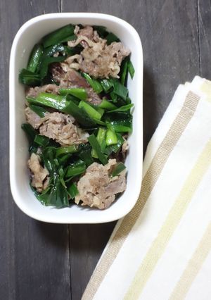 ニラと豚肉のめんつゆ和え-レシピのメイン写真