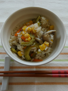 ゴーヤとコーンの炊き込みご飯-レシピのメイン写真