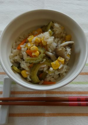 ゴーヤとコーンの炊き込みご飯-レシピのメイン写真