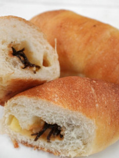 QBB塩パン昆布チーズ-レシピのメイン写真