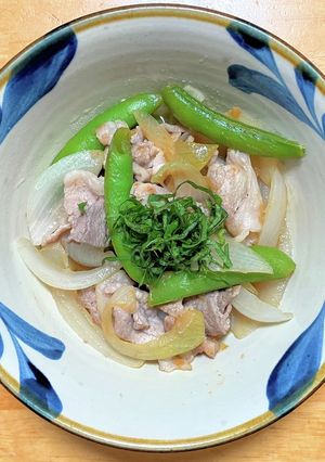 豚こま肉とスナップエンドウの梅炒め-レシピのメイン写真
