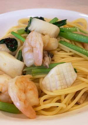 シーフードと小松菜のバター醤油パスタ-レシピのメイン写真