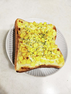簡単!コク旨コーンマヨトースト-レシピのメイン写真