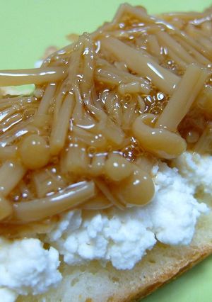 なめたけチーズ☆オープンサンド-レシピのメイン写真