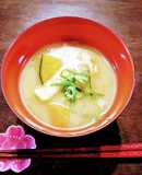 【わが家の定番】かぼちゃの味噌汁