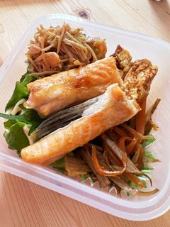 えのきとハムのカレー炒め☆鮭ハラスお弁当-レシピのメイン写真