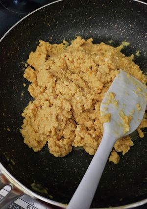 簡単 ご飯のお供 味噌味の炒り卵-レシピのメイン写真
