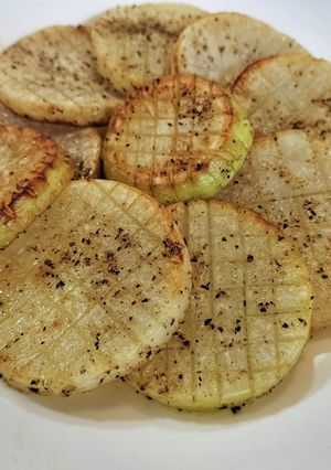 農家の食卓〜大根のバターソテー-レシピのメイン写真