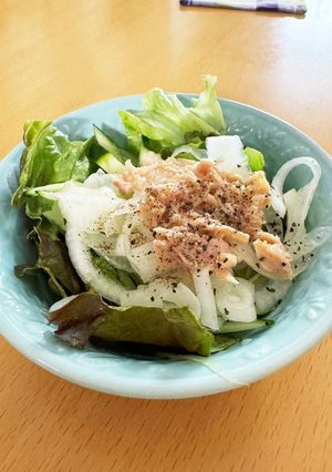 ツナのせ☆玉ねぎサラダ-レシピのメイン写真