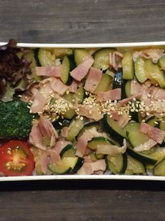 ズッキーニとベーコンのめんつゆ和え丼弁当-レシピのメイン写真