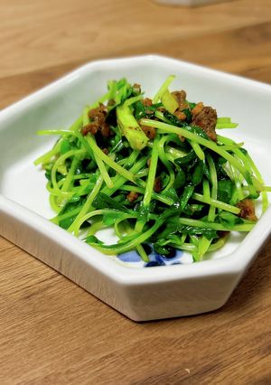 残った麻婆リメイク!豆苗無限!-レシピのメイン写真