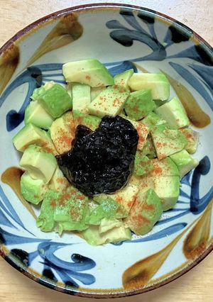 海苔佃煮でアボカドですよ！-レシピのメイン写真