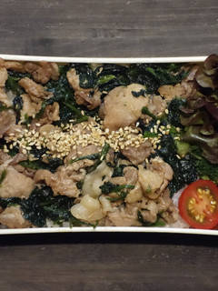 豚肉とほうれん草のオイスターソース丼弁当-レシピのメイン写真