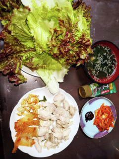 茹で鶏のサニーレタス包み&ニンニクスープ-レシピのメイン写真