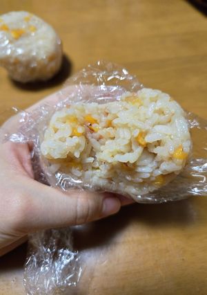 麺つゆ天かす鰹節おにぎり-レシピのメイン写真