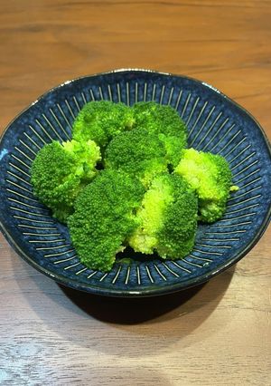 ブロッコリー色鮮やかに茹でる方法-レシピのメイン写真