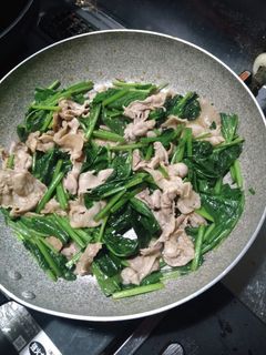 簡単ほうれん草と豚こま肉のゴマ油醤油炒め-レシピのメイン写真