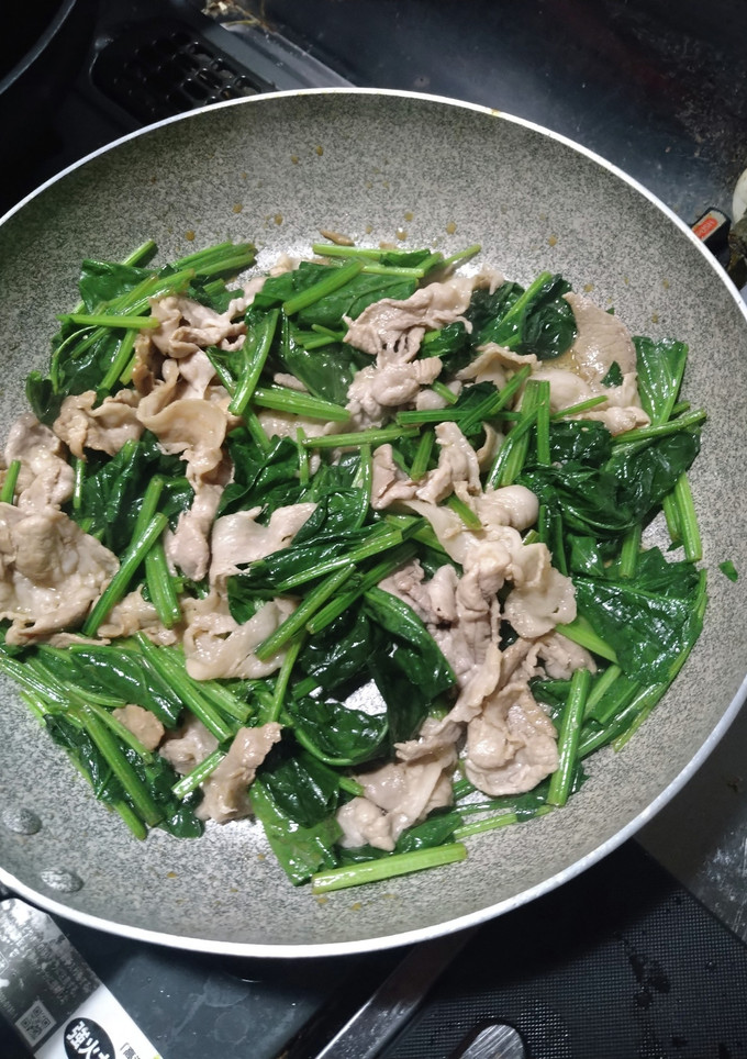 簡単ほうれん草と豚こま肉のゴマ油醤油炒め-レシピのメイン写真