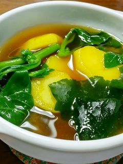 つる菜とインカのめざめのお味噌汁-レシピのメイン写真