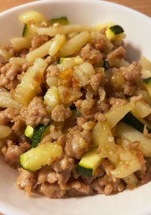 じゃがいもとズッキーニの鶏そぼろ-レシピのメイン写真