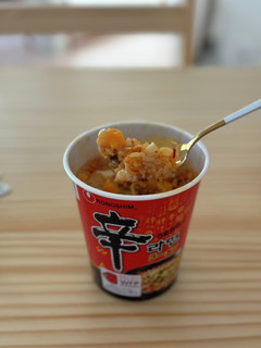 カップ辛ラーメンアレンジ-レシピのメイン写真